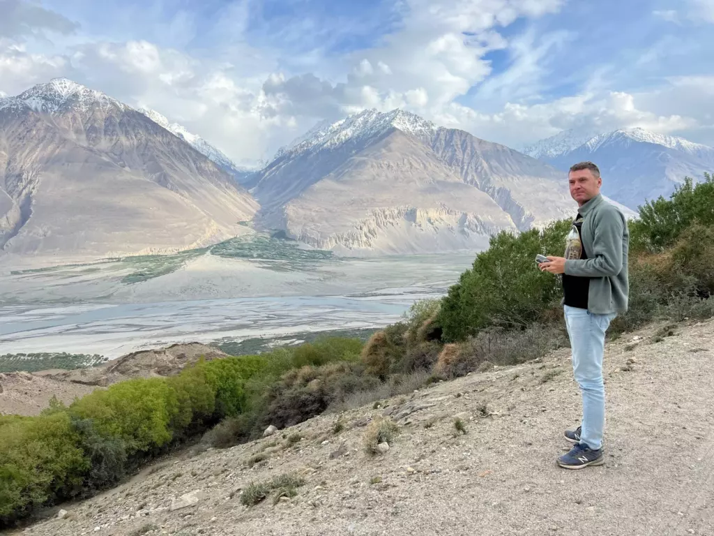 Afsonaviy Pomir trakti bo'ylab jip-tur