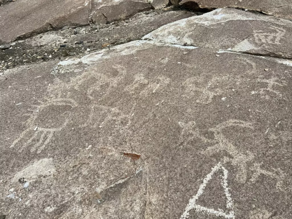 Afsonaviy Pomir trakti bo'ylab jip-tur